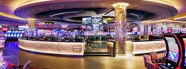 Quickspin live blackjack table view on qqvictory login mobile app with dealer and card shoe visible